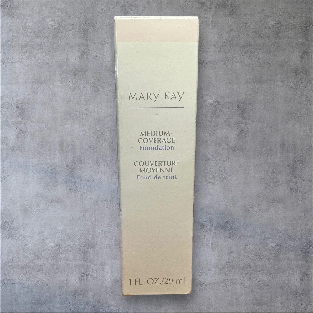 New MARY KAY Medium Coverage Foundation BEIGE 302 355900 Gray Cap Normal To Oily